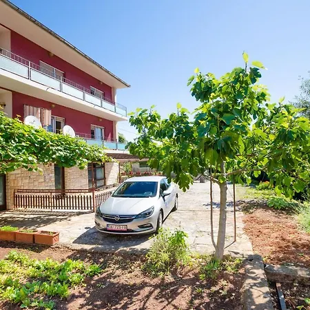 Apartman Mladen Jelica *